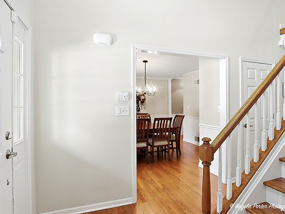 3rd image of 387 Long Hill Rd