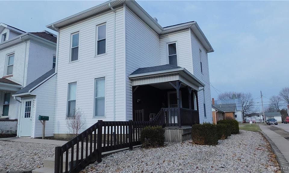 1st image of 438 E Main St