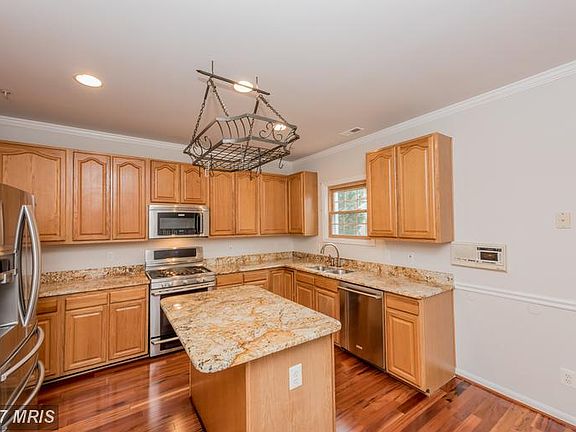 4th image of 1745 Wood Carriage Way