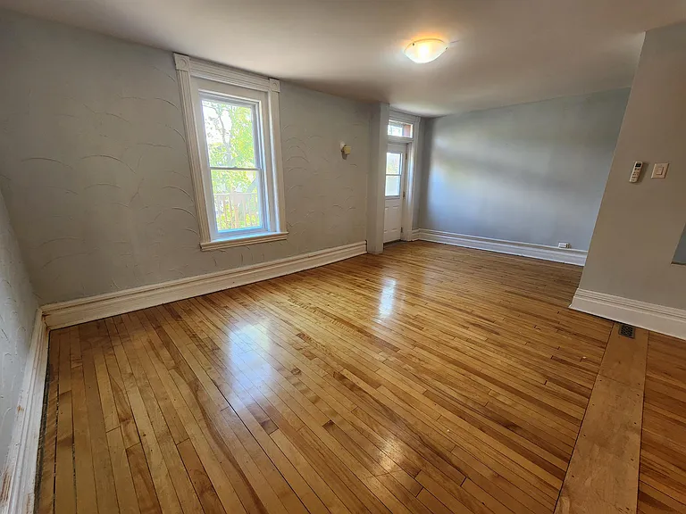 389 Daly Ave — Photo 42