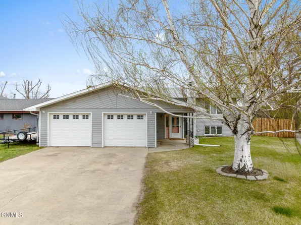 1302 10th Ave W, Williston, ND 58801