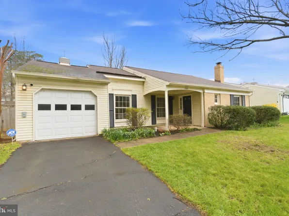 1706 Fantasia Cir, Herndon, VA 20170