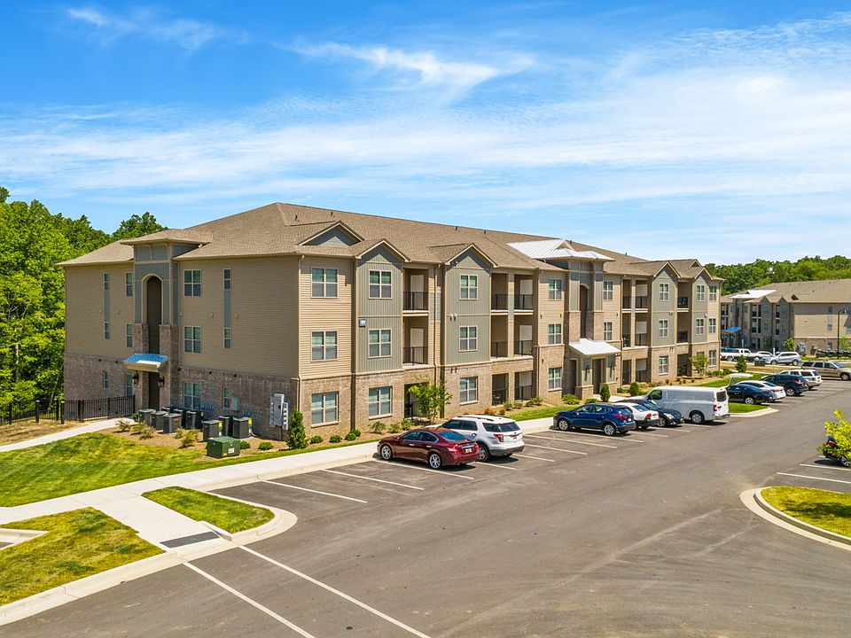 Exterior views of The Lodges at Lake Wylie in Lake Wylie, SC