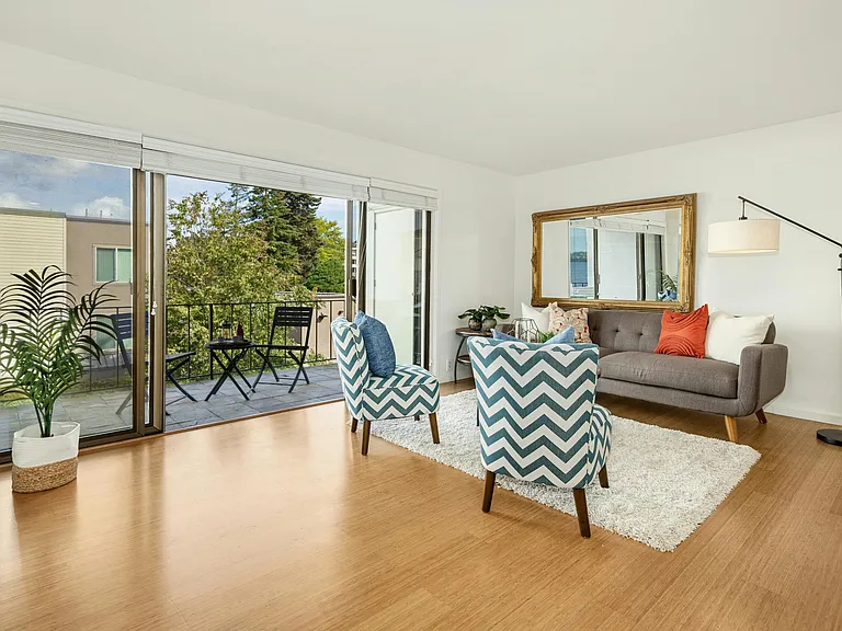 6333 Lake Washington Blvd NE #307 — Photo 3