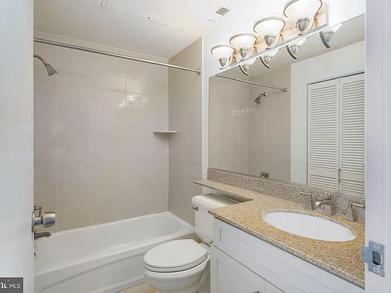 2429 Locust St #41-213 — Photo 10
