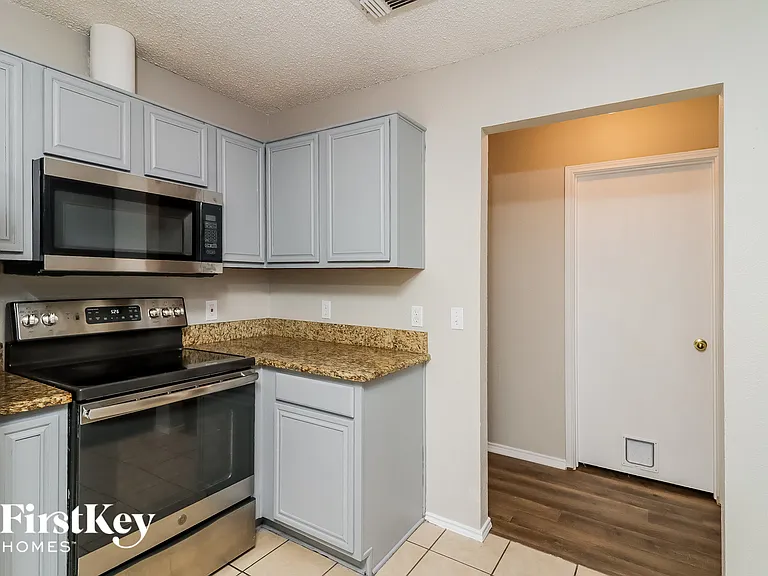7213 Ashbourne Way — Photo 8