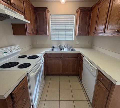 4th image of 4913 N Park Rd