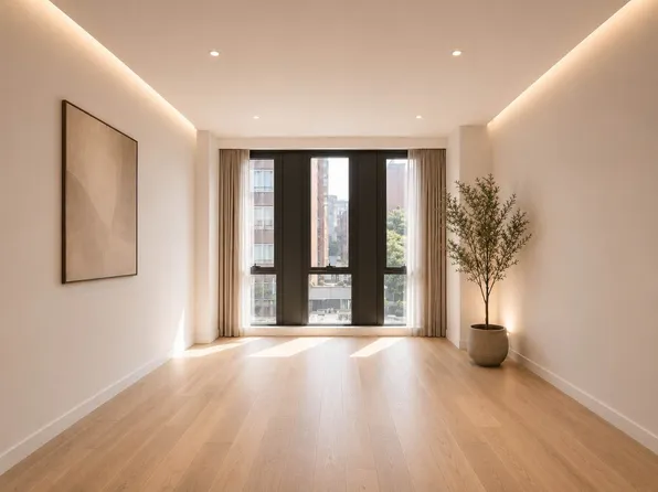 355 W 39th St #6B, New York, NY 10018