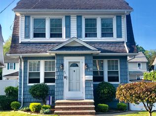 82 E Raleigh Ave, Staten Island, NY 10310