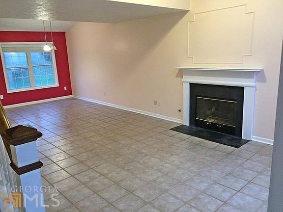 5th image of 132 Eagle Glen Dr