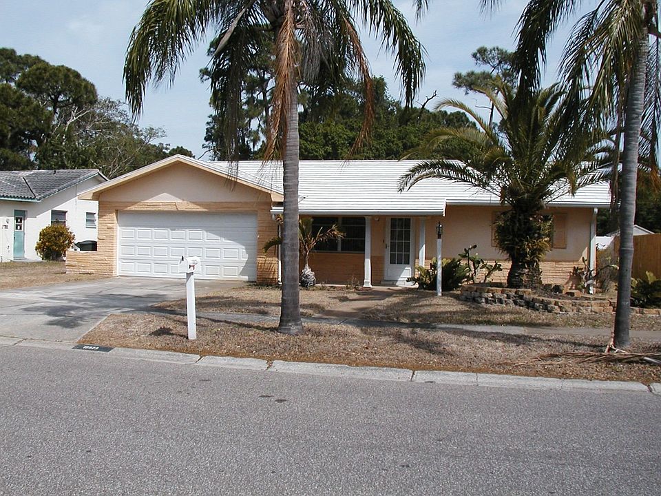 Largo Three Bedroom Beauty!