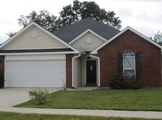 216 Sunnymeade Dr, Warner Robins, GA 31093