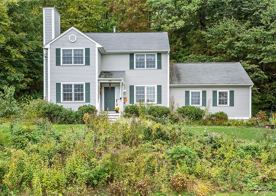 1st image of 21 Meadow Glen Dr