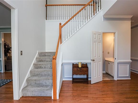 5th image of 10273 Brickerton Dr