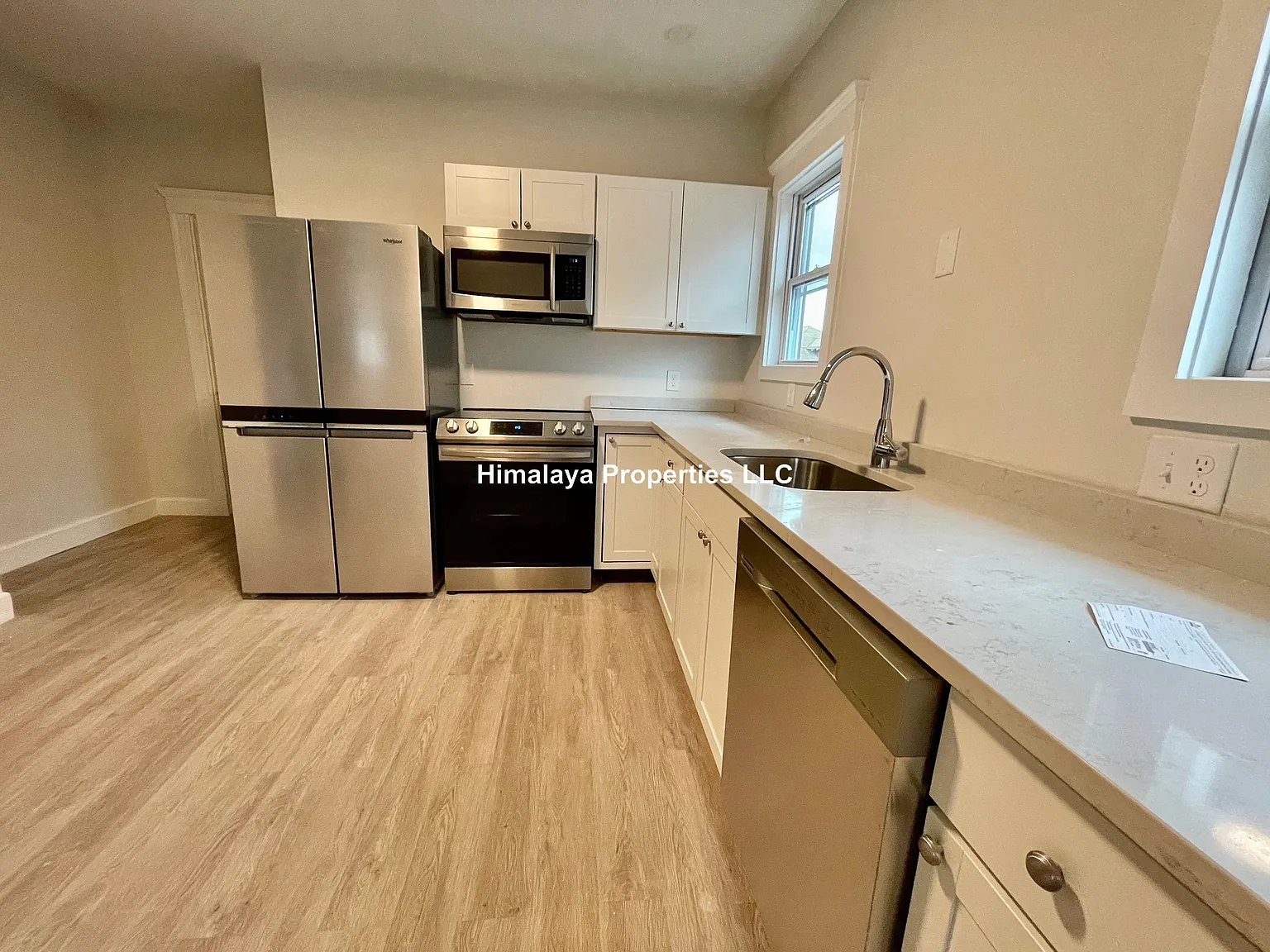 4 bed, $5,600 — Photo 1