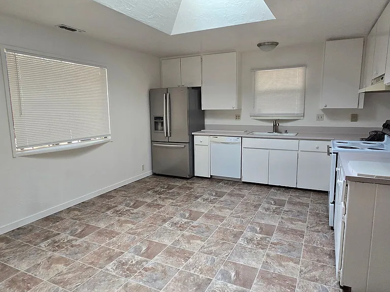 13038 Squirrel Creek Rd — Photo 3