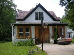 251 7th St, Clintonville, WI 54929