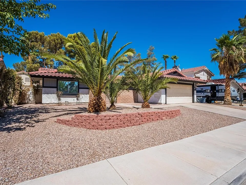7439 Trudy Ln
