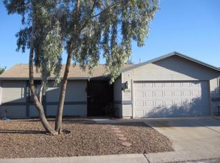2561 W Fanbrook Rd, Tucson, AZ 85741