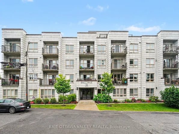 14 Norice St #208, Ottawa, ON K2G 2X4
