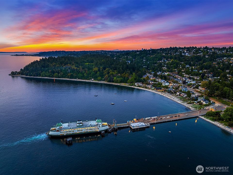 1st image of 8917 Fauntleroy Way SW