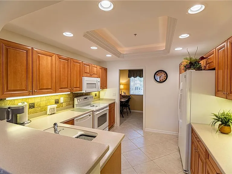 7401 Bella Lago Dr #522 — Photo 16