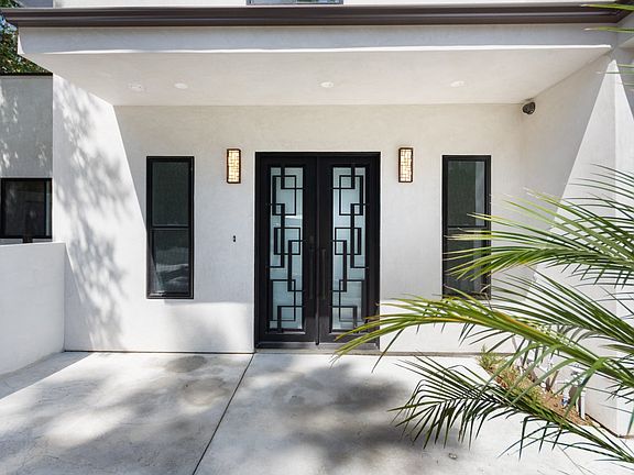 5th image of 3855 Sherwood Pl