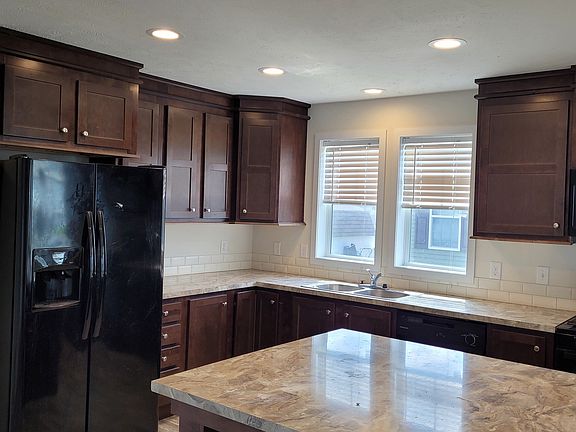 5th image of 1585 Ray Blvd #754