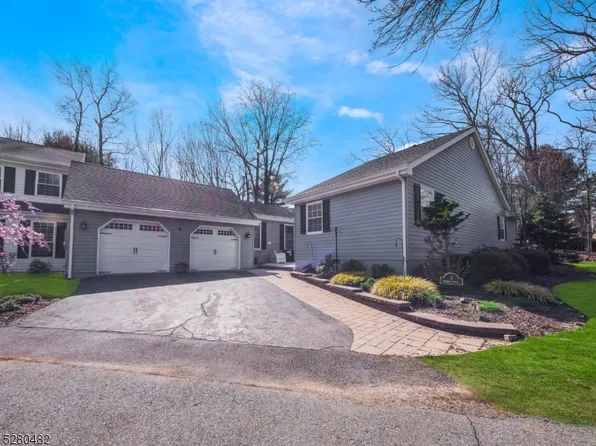 3 Caribou Cir, Wayne Twp., NJ 07470