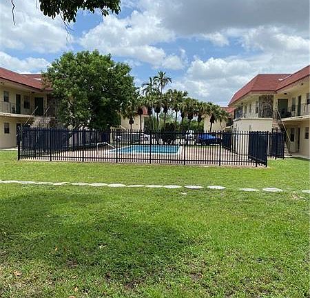 2nd image of 4760 NW 24th Ct APT B113