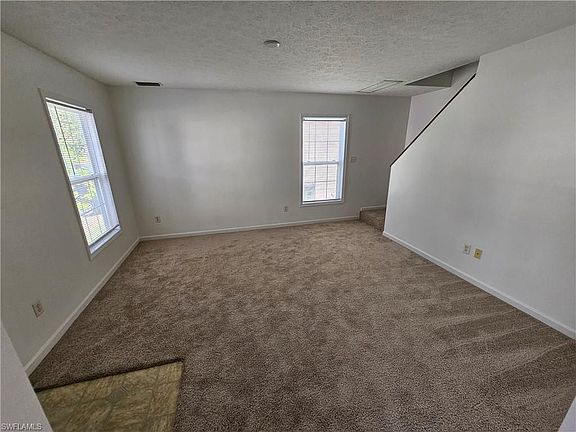 5th image of 250 Leawood Cir