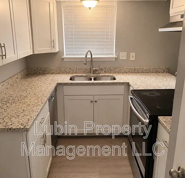 3761 Maple Leaf Cv — Photo 7