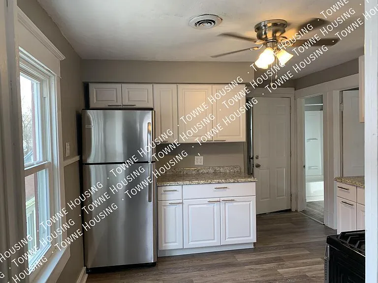 1139 Walden Ave #UPPER FRONT — Photo 6