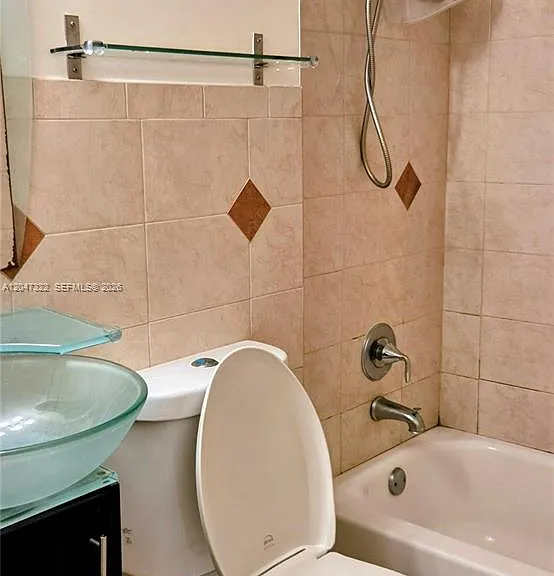 153 Lakeview Dr #104 — Photo 13