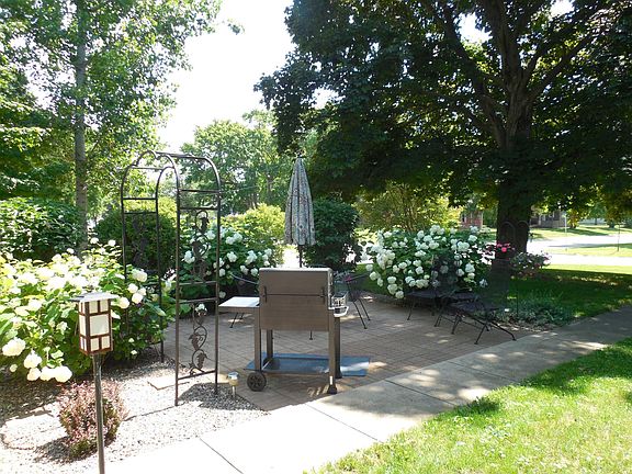 Backyard tenant's patio