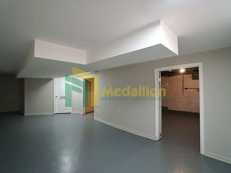 10123 S Crandon Ave — Photo 17