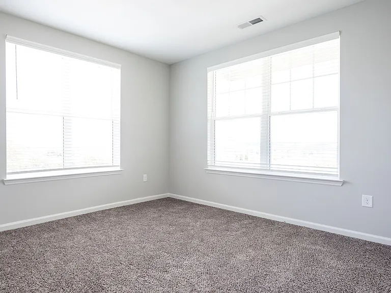 4931 Freedom Dr — Photo 6