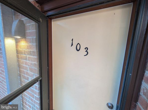 103 Meadow Woods Ln APT 103
