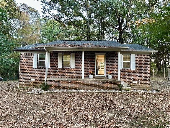 2nd image of 106 Vicki Lee Dr