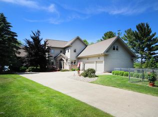 21266 Sail Bay Dr, Cassopolis, MI 49031