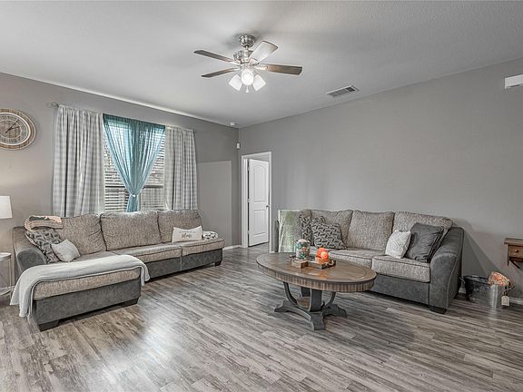 4th image of 2068 Lost Timbers Dr