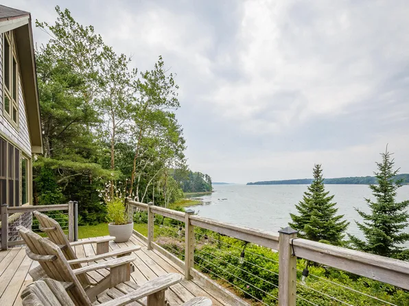 57 Lewis Lane, Cushing, ME 04563