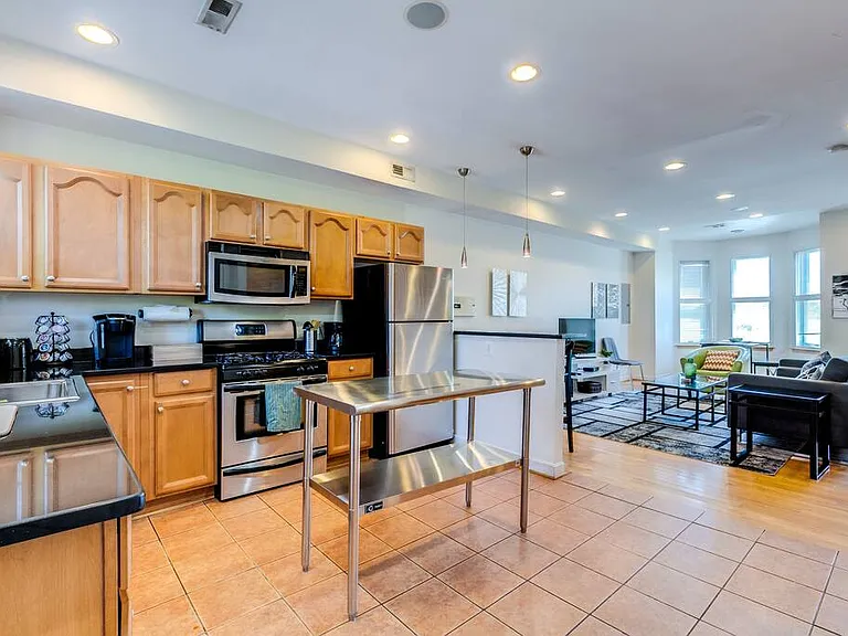 541 Florida Ave NW #A — Photo 7
