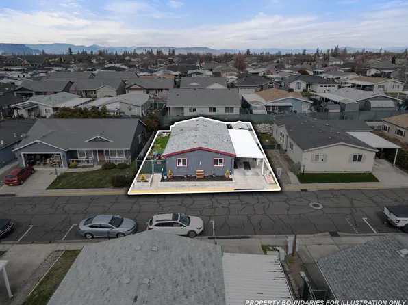 2311 Lara Ln, Central Pt, OR 97502