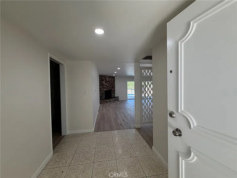 6621 Whitman Ave — Photo 3