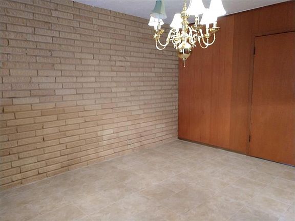 5th image of 1124 Helen Dr