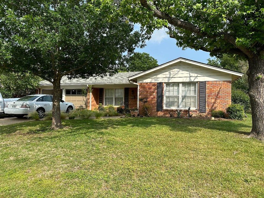 5725 Walraven Cir, Fort Worth, TX 76133 | Zillow