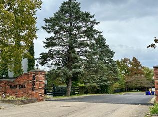 550 Darby Creek Rd APT 16, Lexington, KY 40509