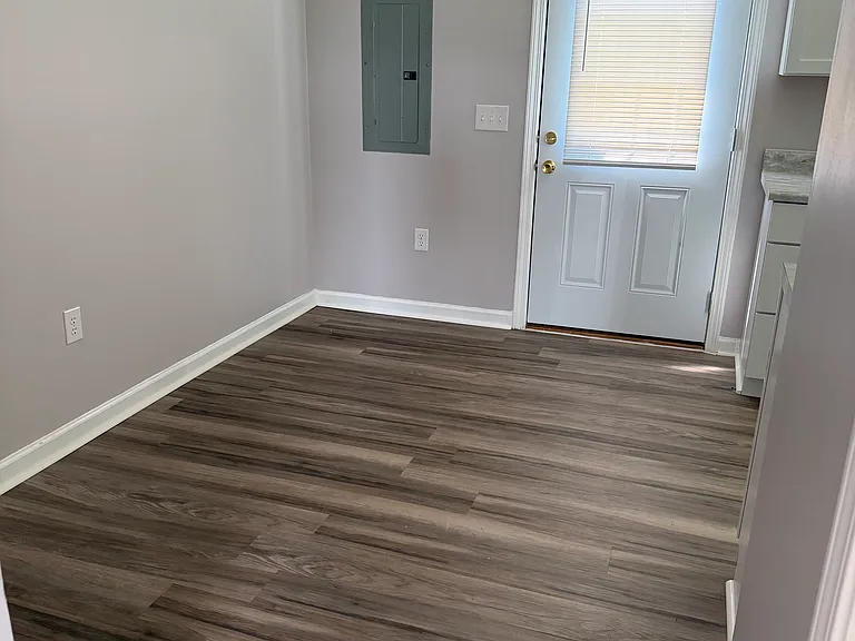 32-34 E Madison Ave — Photo 2