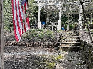 3377 Collins Ferry Rd, Morgantown, WV 26505